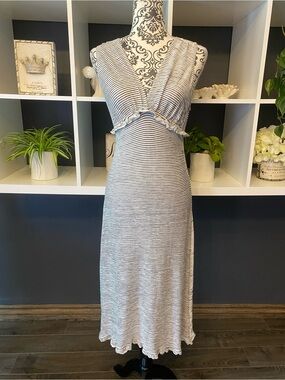 Max Studio Striped Sleeveless V-Neck Ruffle Midi Dress in White and Black Size M
